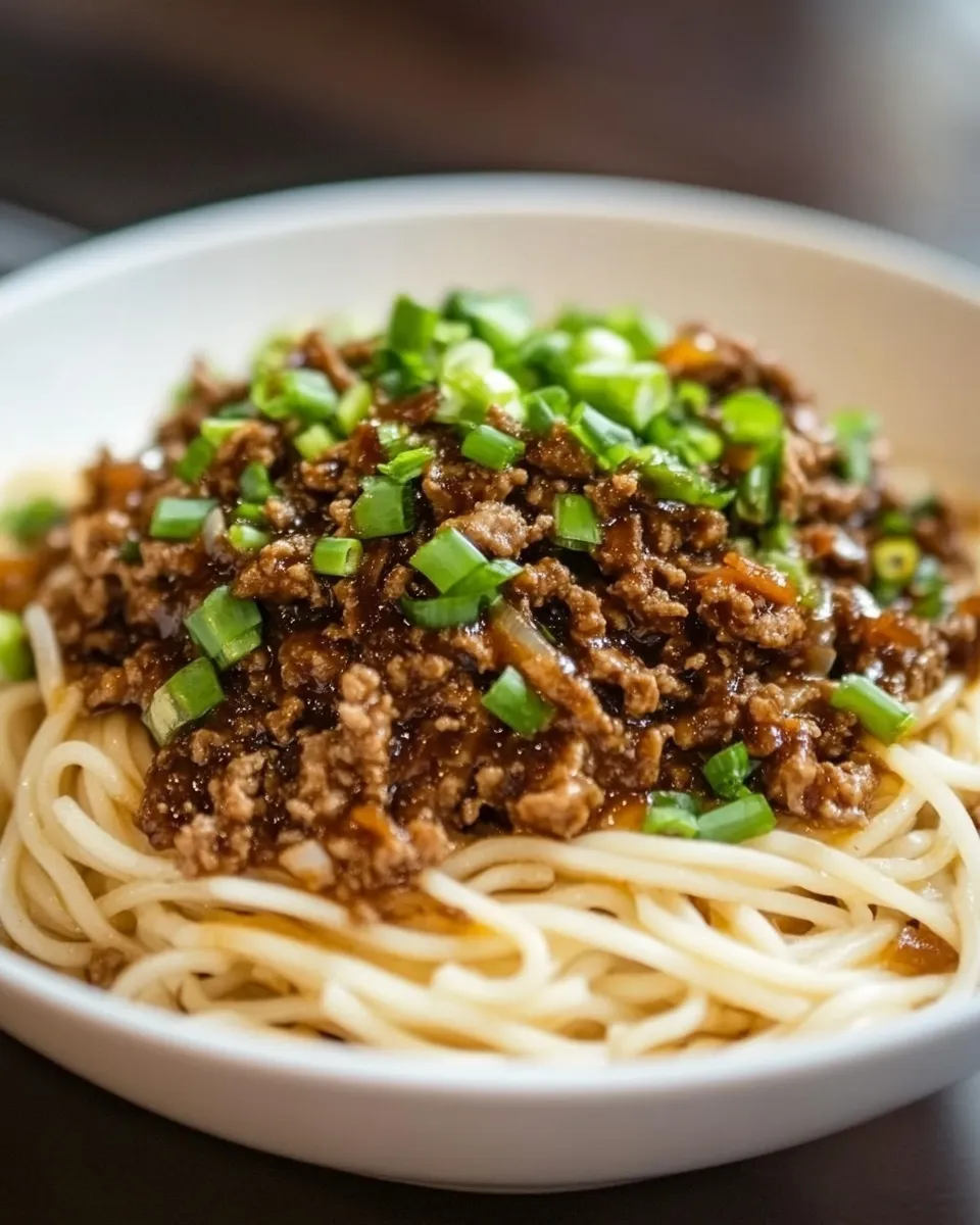 Delicious Taiwanese Noodles with Meat Sauce Recipe dish photo
